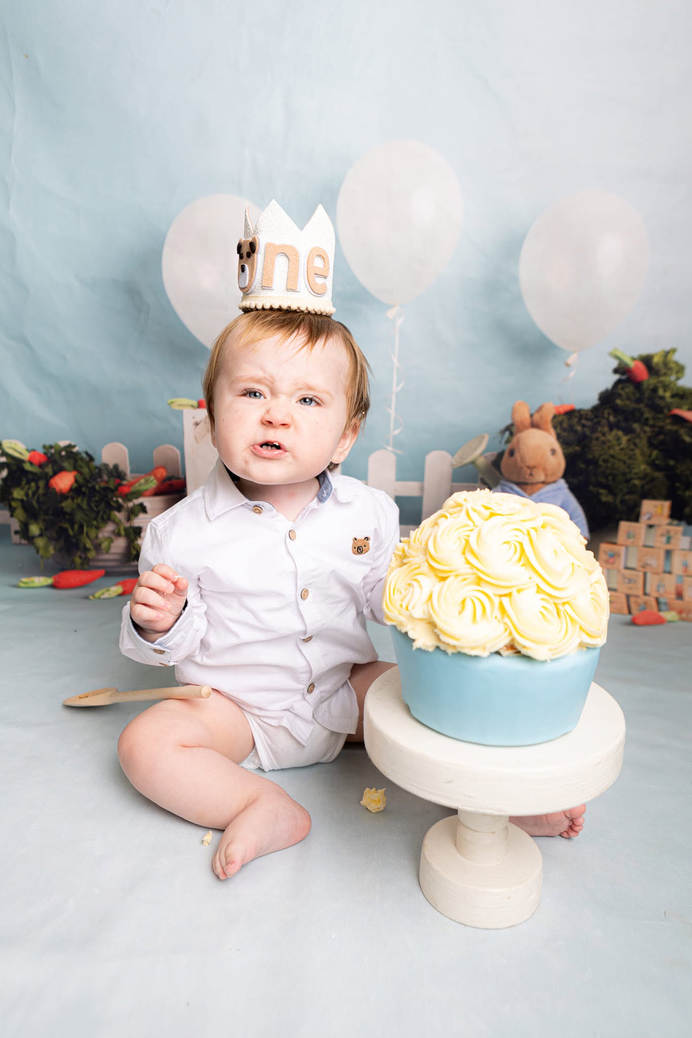 First birthday cake smash photoshoot